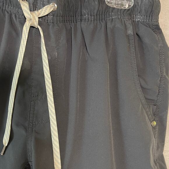 Vuori Men's Swim Hybrids in Dark Blue - Picture 3 of 6